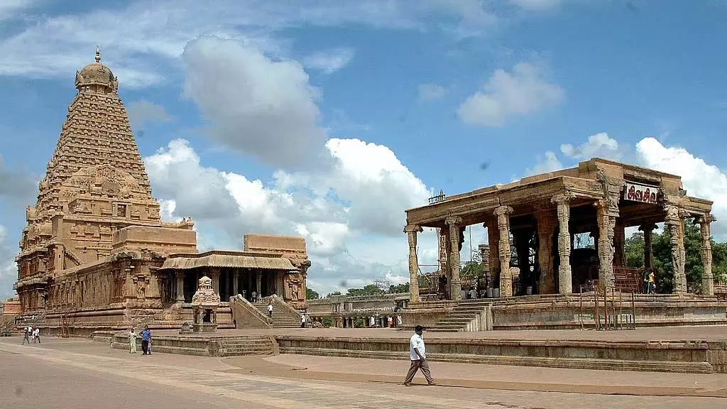 Thanjavur के बड़े मंदिर में सम्राट राजराजा चोल की पुण्यतिथि 31 अक्टूबर से शुरू होगी Thanjavur के बड़े मंदिर में सम्राट राजराजा चोल की पुण्यतिथि 31 अक्टूबर से शुरू होगी