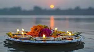 Kartik Purnima 2025: कार्तिक पूर्णिमा पर क्यों है गंगा स्नान और दान का महत्व Kartik Purnima 2025: कार्तिक पूर्णिमा पर क्यों है गंगा स्नान और दान का महत्व