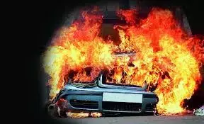 Andhra Pradesh : कुरनूल बस हादसे में अंतिम संस्कार में शामिल होने के बाद चिन्ना क्राका के पास कार दुर्घटना Andhra Pradesh : कुरनूल बस हादसे में अंतिम संस्कार में शामिल होने के बाद चिन्ना क्राका के पास कार दुर्घटना