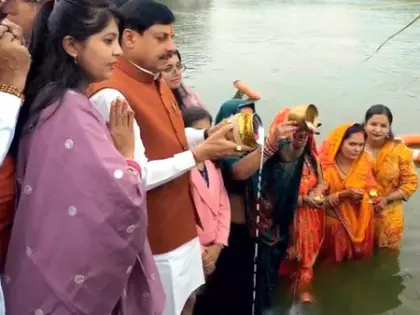 CM यादव की छठ पूजा: संस्कृति और परंपरा का उत्सव CM यादव की छठ पूजा: संस्कृति और परंपरा का उत्सव