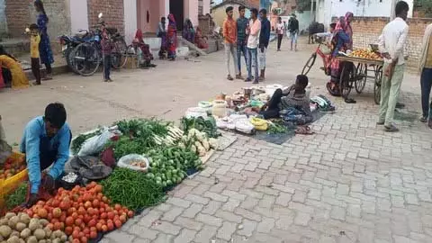 अचानकमार के साप्ताहिक बाजार में ‘पहल अभियान’ के तहत स्वास्थ्य शिविर अचानकमार के साप्ताहिक बाजार में ‘पहल अभियान’ के तहत स्वास्थ्य शिविर