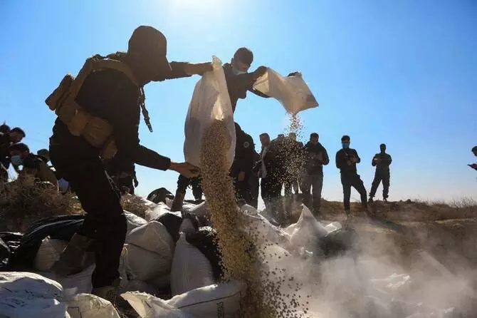 Syria ने लेबनान से आए 11 मिलियन कैप्टागन गोलियां जब्त की Syria ने लेबनान से आए 11 मिलियन कैप्टागन गोलियां जब्त की
