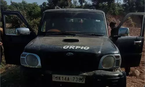 Jammu-Kashmir: चेकपॉइंट देख   ड्राइवर ने स्कॉर्पियो भगाया, पीछा करने पर सनसनीखेज खुलासा