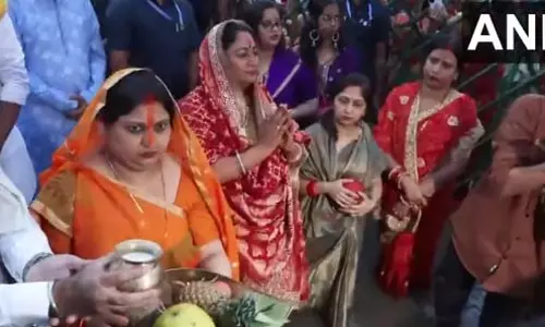CM रेखा गुप्ता ने हाथी घाट पर किए छठ पूजा के अनुष्ठान