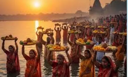 Chhath Puja Usha Arghya 2025: आज उषा अर्घ्य से होगा छठ व्रत का समापन, देखें पूजा का शुभ समय