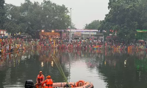 सूर्यदेव को सुबह अर्घ्य के साथ आज महापर्व छठ का हुआ समापन, PM मोदी ने किया ट्वीट