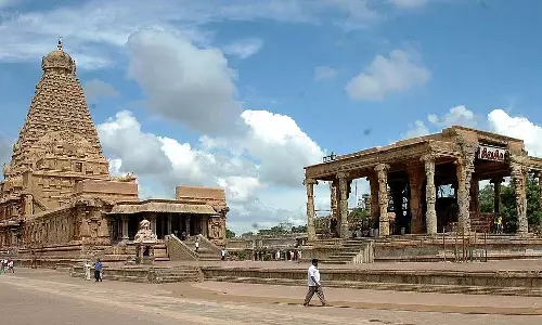 Thanjavur के बड़े मंदिर में सम्राट राजराजा चोल की पुण्यतिथि 31 अक्टूबर से शुरू होगी Thanjavur के बड़े मंदिर में सम्राट राजराजा चोल की पुण्यतिथि 31 अक्टूबर से शुरू होगी