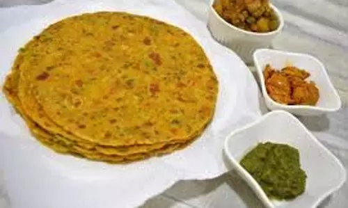 Leftover Rice Thepla Recipe: बचे हुए चावल से बनाएं गुजराती स्टाइल टेस्टी थेपला Leftover Rice Thepla Recipe: बचे हुए चावल से बनाएं गुजराती स्टाइल टेस्टी थेपला