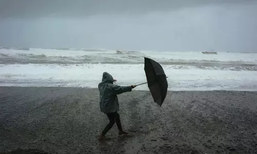 चक्रवात मोंथा गंभीर हो गया है, आज आंध्र प्रदेश में काकीनाडा के पास तट से टकराएगा चक्रवात मोंथा गंभीर हो गया है, आज आंध्र प्रदेश में काकीनाडा के पास तट से टकराएगा