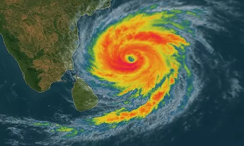 Cyclone Montha: काकीनाडा बंदरगाह पर खतरे का संकेत सात फहराया गया