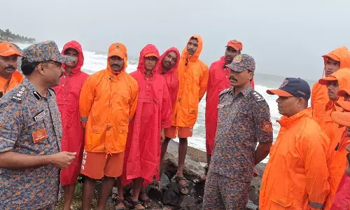 Andhra CM ने चक्रवात के खतरे वाले तटीय क्षेत्रों से लोगों को निकालने का आदेश दिया