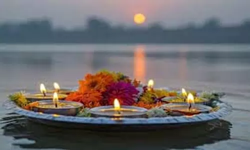 Kartik Purnima 2025: कार्तिक पूर्णिमा पर क्यों है गंगा स्नान और दान का महत्व