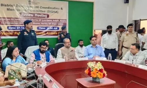 Ambala : सांसद वरुण चौधरी और कार्तिकेय शर्मा ने अधिकारियों से कल्याणकारी परियोजनाओं में तेजी लाने को कहा Ambala : सांसद वरुण चौधरी और कार्तिकेय शर्मा ने अधिकारियों से कल्याणकारी परियोजनाओं में तेजी लाने को कहा