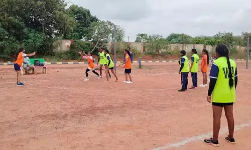 जिला प्री-ग्रेजुएट कॉलेज नेट बॉल गेम्स: डाबासपेट कॉलेज पहले स्थान पर रहा