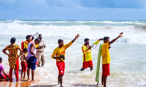 Odisha में ‘मोन्था’ का असर, 3,000 से ज्यादा लोगों को किया गया विस्थापित