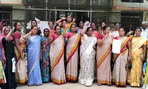 आंगनवाड़ी कार्यकर्ताओं ने की कांग्रेस सरकार से लंबित बिलों का भुगतान करने की मांग