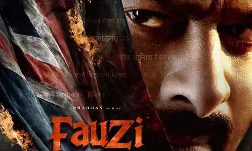Prabhas की भूमिका पर फौजी निर्देशक हनु राघवपुड़ी: एक महान सैनिक Prabhas की भूमिका पर फौजी निर्देशक हनु राघवपुड़ी: एक महान सैनिक