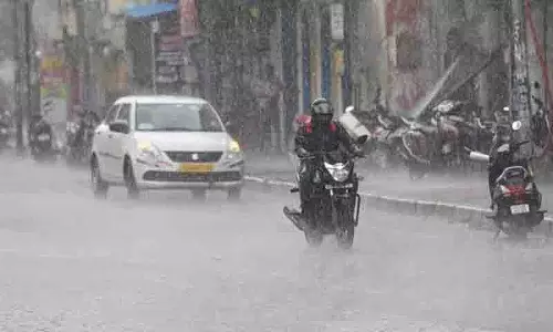 चक्रवात मोन्था: IMD ने तेलंगाना में भारी बारिश के लिए रेड अलर्ट जारी किया