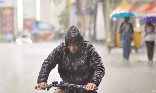 Cyclone Montha: आंध्र प्रदेश ने वास्तविक समय ध्वनि चेतावनी प्रणाली शुरू की