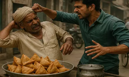 समोसे की चटनी को लेकर बवाल, दुकानदार ने ग्राहक की कर दी पिटाई