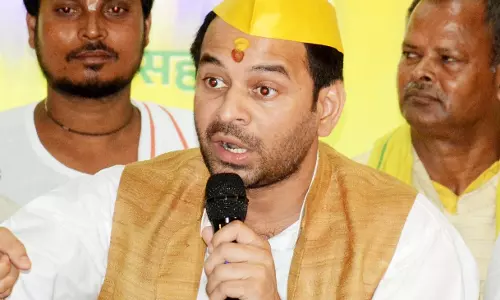 Rahul Gandhi, Tejashwi जन नायक नहीं हैं : तेज प्रताप यादव Rahul Gandhi, Tejashwi जन नायक नहीं हैं : तेज प्रताप यादव