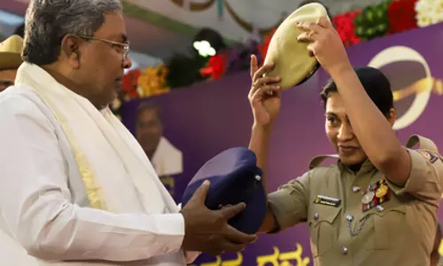 कर्नाटक CM ने पुलिस से कहा, राज्य को नशामुक्त बनाने में मदद करें कर्नाटक CM ने पुलिस से कहा, राज्य को नशामुक्त बनाने में मदद करें