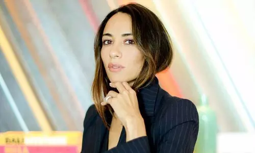 आर्ट बेसल पेरिस 2025 में Amina Debiche ने साझा कीं अपनी टॉप आर्ट पिक्स