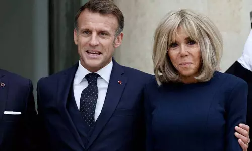 Brigitte Macron पर साइबर-हैरसमेंट मामले में ट्रायल, आरोपियों को दो साल तक की जेल हो सकती है
