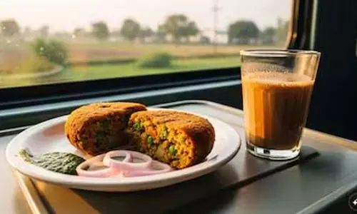 Railway का खाना: यात्रा का यादगार हिस्सा