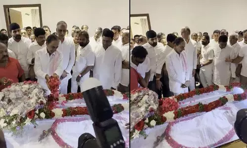 BRS प्रमुख केसीआर ने अपने बहनोई थन्नीरु सत्यनारायण राव को श्रद्धांजलि दी