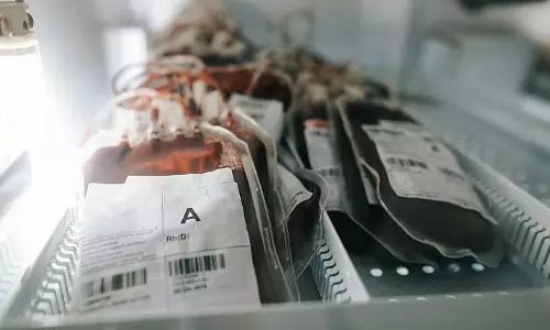 सिर्फ़ 4 units रक्त उपलब्ध! अगर डोनर आए तो रक्त मिलेगा सिर्फ़ 4 units रक्त उपलब्ध! अगर डोनर आए तो रक्त मिलेगा