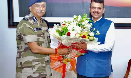 CISF प्रमुख प्रवीर रंजन ने CM देवेंद्र फडणवीस से की मुलाकात CISF प्रमुख प्रवीर रंजन ने CM देवेंद्र फडणवीस से की मुलाकात