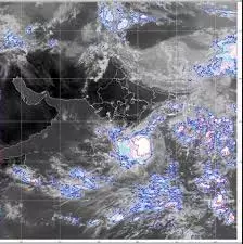 MP Weather: चक्रवाती हवाओं के कारण भारी बारिश और तूफान, अलर्ट जारी MP Weather: चक्रवाती हवाओं के कारण भारी बारिश और तूफान, अलर्ट जारी