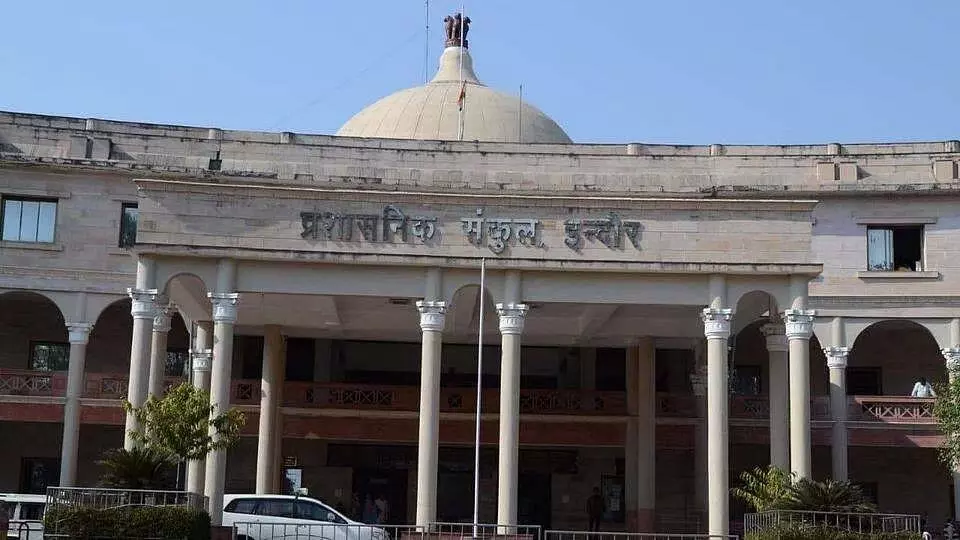 Indore : जनसुनवाई में ज़रूरतमंदों को इलाज, शिक्षा और नौकरी में मदद मिली Indore : जनसुनवाई में ज़रूरतमंदों को इलाज, शिक्षा और नौकरी में मदद मिली
