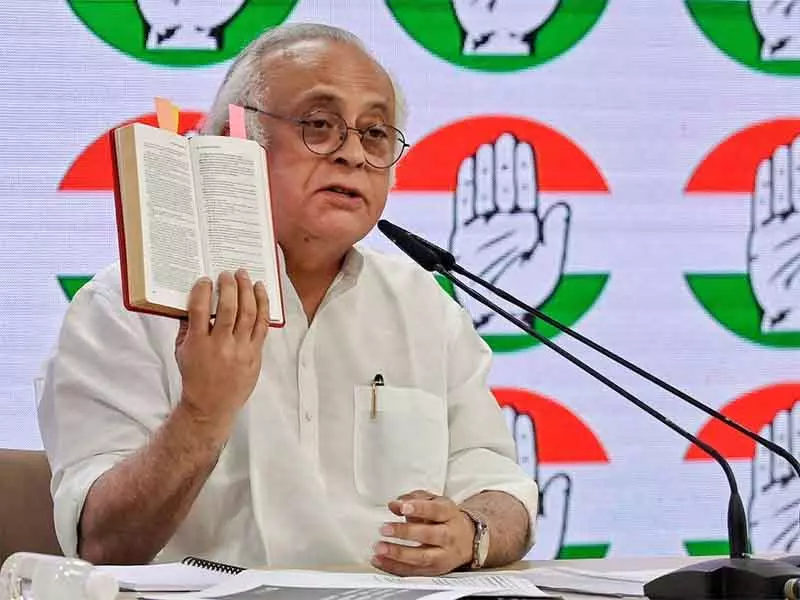 जयराम रमेश ने ट्रंप के भारत-पाक संघर्ष रोकने के दावों पर कटाक्ष किया जयराम रमेश ने ट्रंप के भारत-पाक संघर्ष रोकने के दावों पर कटाक्ष किया