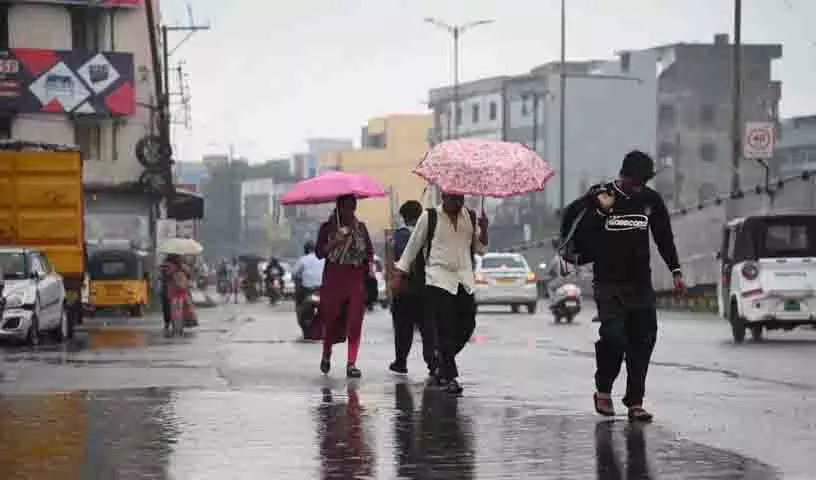 चक्रवात मोन्था से Telangana में भारी बारिश जारी, दैनिक जीवन प्रभावित चक्रवात मोन्था से Telangana में भारी बारिश जारी, दैनिक जीवन प्रभावित