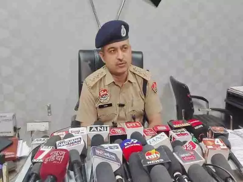 पंजाब के डीजीपी मोहम्मद मुस्तफा के बेटे के अपने परिवार से वैचारिक मतभेद थे: SIT पंजाब के डीजीपी मोहम्मद मुस्तफा के बेटे के अपने परिवार से वैचारिक मतभेद थे: SIT
