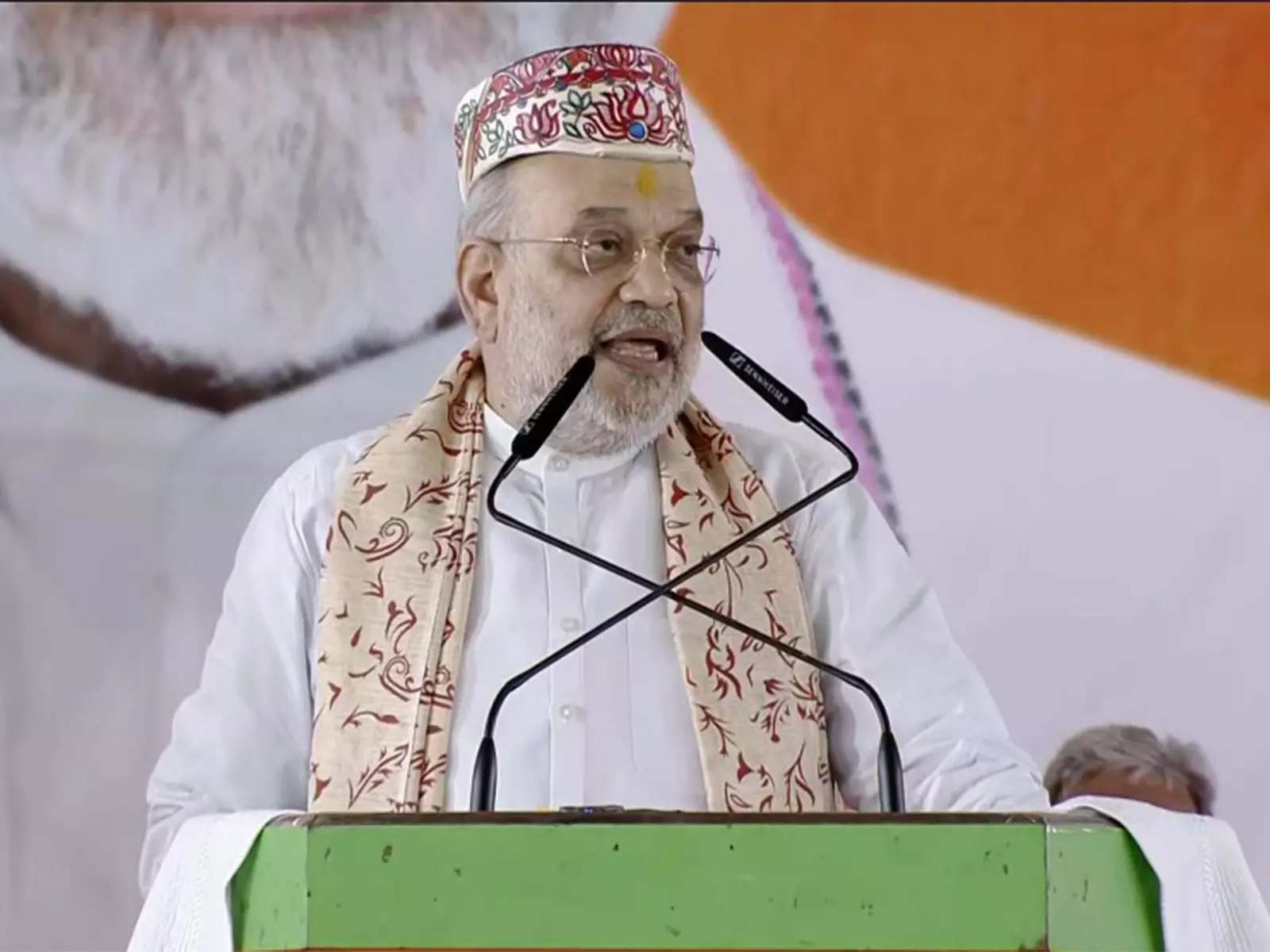 दरभंगा रैली में अमित शाह का महागठबंधन पर वार-परिवारवाद से बिहार नहीं, BJP के युवाओं से होगा विकास दरभंगा रैली में अमित शाह का महागठबंधन पर वार-परिवारवाद से बिहार नहीं, BJP के युवाओं से होगा विकास