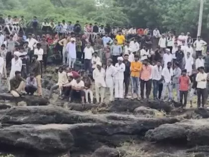 Amreli: राजुला में धतरवाड़ी नदी में चार डूबने के बाद एक की मौत, 3 लापता Amreli: राजुला में धतरवाड़ी नदी में चार डूबने के बाद एक की मौत, 3 लापता