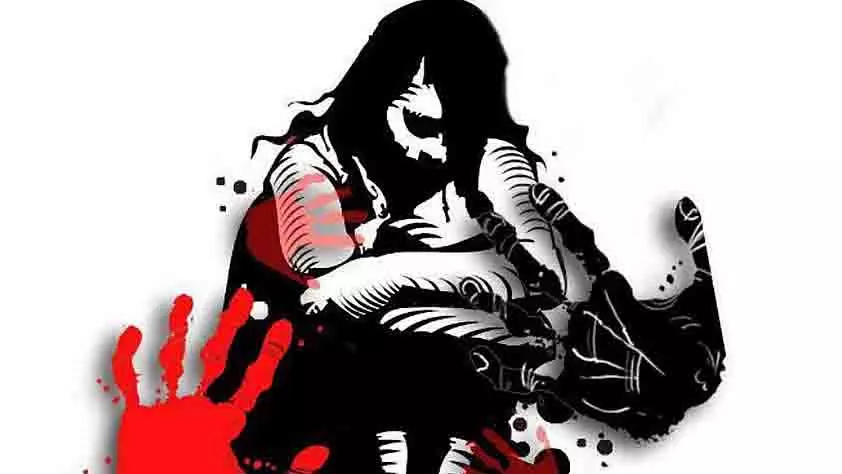 Chennai: बाइक टैक्सी चालक ने महिला का यौन उत्पीड़न किया, उसे घर छोड़ा Chennai: बाइक टैक्सी चालक ने महिला का यौन उत्पीड़न किया, उसे घर छोड़ा