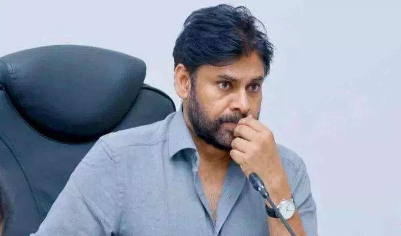 Pawan Kalyan ने चक्रवात मोन्था पीड़ितों के लिए मुफ्त राशन का खुलासा किया Pawan Kalyan ने चक्रवात मोन्था पीड़ितों के लिए मुफ्त राशन का खुलासा किया