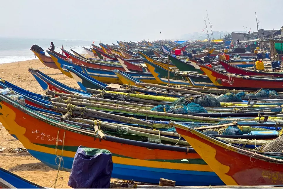 Cyclone Montha: IMD ने दक्षिणी ओडिशा के जिलों के लिए रेड अलर्ट जारी किया Cyclone Montha: IMD ने दक्षिणी ओडिशा के जिलों के लिए रेड अलर्ट जारी किया