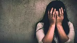 Kasargod में इंस्टाग्राम पर मिली महिला का पीछा करने और उसका अपहरण करने के आरोप Kasargod में इंस्टाग्राम पर मिली महिला का पीछा करने और उसका अपहरण करने के आरोप