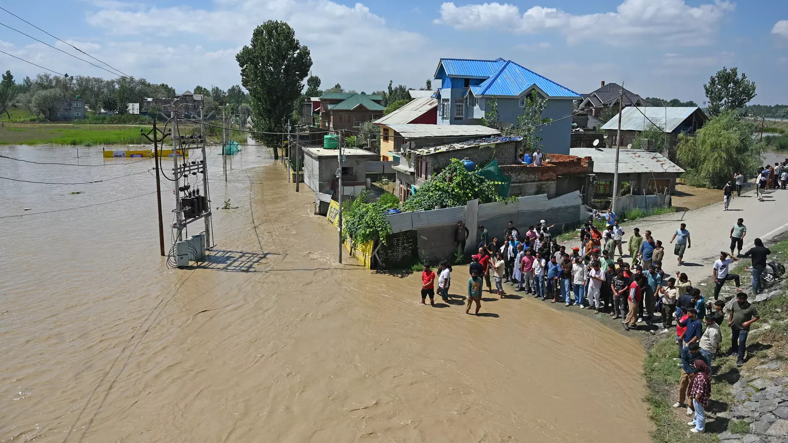 Srinagar: हालिया बाढ़ से राजौरी में जन-संपत्तियों को भारी क्षति: प्रशासन Srinagar: हालिया बाढ़ से राजौरी में जन-संपत्तियों को भारी क्षति: प्रशासन