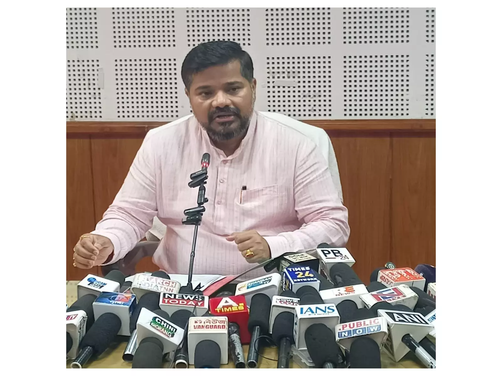 त्रिपुरा में TSECL भर्ती करेगा 104 जूनियर मैनेजर, मंत्री सुशांत चौधरी ने नई योजनाओं की घोषणा की त्रिपुरा में TSECL भर्ती करेगा 104 जूनियर मैनेजर, मंत्री सुशांत चौधरी ने नई योजनाओं की घोषणा की