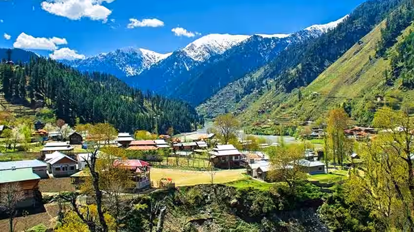Srinagar: जम्मू-कश्मीर में भूमिहीनों को राहत, 5 मरला जमीन का मिला हक Srinagar: जम्मू-कश्मीर में भूमिहीनों को राहत, 5 मरला जमीन का मिला हक
