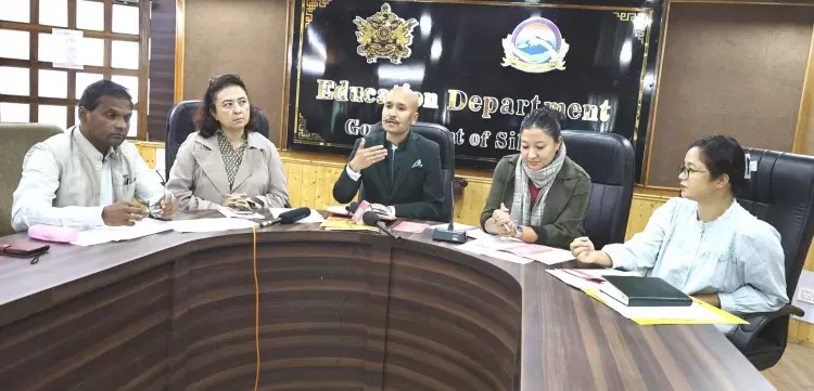 Sikkim : छात्रों से उपलब्ध छात्रवृत्ति अवसरों का पूरा लाभ उठाने का आग्रह किया गया Sikkim : छात्रों से उपलब्ध छात्रवृत्ति अवसरों का पूरा लाभ उठाने का आग्रह किया गया