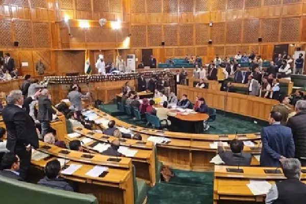 BJP किश्तवाड़ विधायक परिहार की टिप्पणी पर जम्मू-कश्मीर विधानसभा में हंगामा BJP किश्तवाड़ विधायक परिहार की टिप्पणी पर जम्मू-कश्मीर विधानसभा में हंगामा