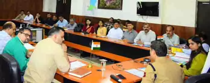 DM Reasi ने नशीली दवाओं के दुरुपयोग और तस्करी के खिलाफ सतर्कता बढ़ाने का आह्वान किया DM Reasi ने नशीली दवाओं के दुरुपयोग और तस्करी के खिलाफ सतर्कता बढ़ाने का आह्वान किया