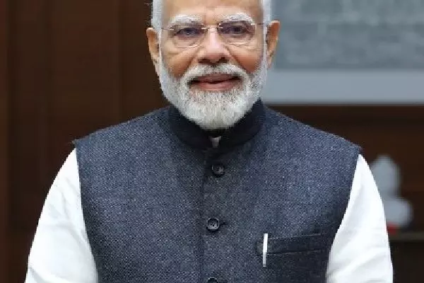 भारत-जापान संबंधों को नई ऊंचाई देने पर PM मोदी और जापानी PM के बीच चर्चा भारत-जापान संबंधों को नई ऊंचाई देने पर PM मोदी और जापानी PM के बीच चर्चा